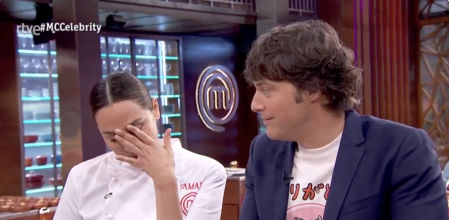 El tenso reencuentro entre Tamara Falcó y Jordi Cruz en ‘MasterChef Celebrity 7’: “¿Te has puesto celosona?”