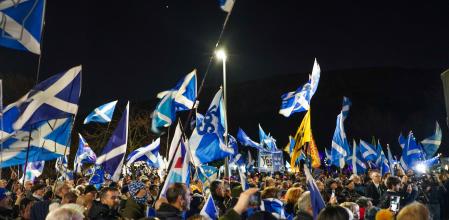 EDINBURGH, SCOTLAND - NOVEMBER 23: Scottish Independence supporters are seen at a demo outside Holyrood, the Scottish Parliament, on November 23, 2022 in Edinburgh, Scotland. Earlier today, the UK Supreme Court judges unanimously rejected the Scottish government's argument that it can hold a second independence referendum. (Photo by Peter Summers/Getty Images)
