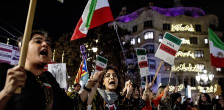 FOTO ALEX GARCIA MANIFESTACION FEMINISTA CONTRA LA VIOLENCIA MACHISTA EN PASSEIG DE GRACIA BARCELONA