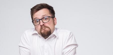 Los contratos de seguro de autos contienen redactados complicados, enrevesados e incluso, “absurdos”