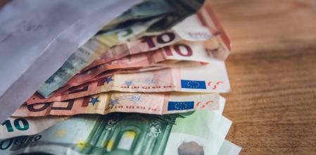 Imagen ilustrativa de billetes de euro