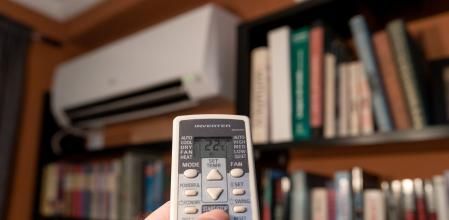 Si la potencia contratada es inferior a la que necesita la vivienda, pueden saltar los plomos