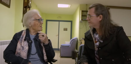 Cecilia vive en una residencia de ancianos junto a su hijo