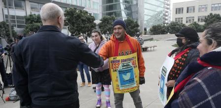 Aseguran que fueron despedidos cuando comenzaron una huelga