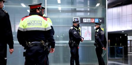Imagen de archivo de patrullas policiales en l'Hospitalet de Llobregat