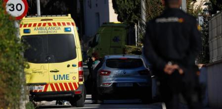 Liberan a la hermana del hombre atrincherado en Murcia que hirió a un GEO y sigue sin rendirse