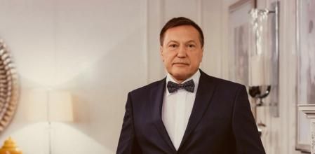 Pavel Antov, diputado con el mayor salario de la Duma y conocido como el rey de las salchichas por su imperio cárnico.