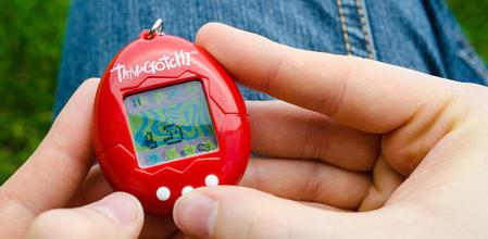 Vuelve la fiebre de los Tamagotchi 25 años después: de 20 a 60 euros y agotados en muchas jugueterías
