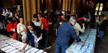 FOTO ALEX GARCIA AMBIENTE DE VOTACIONES PARA LAS ELECCIONES MUNICIPALES Y EUROPEAS EN LA UB DE BARCELONA 2019/05/26