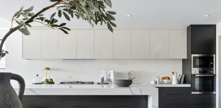 Las campanas extractoras sin salidas de humos usan un filtro para purificar el aire.