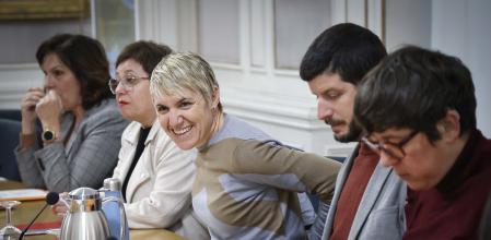 Los portavoces de Compromís en Les Corts junto a la síndica de Unides Podem, Pilar Lima.