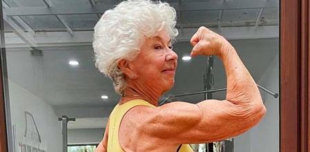 La historia de la anciana 'influencer' que transformó su vida a los 70 años poniéndose en plena forma