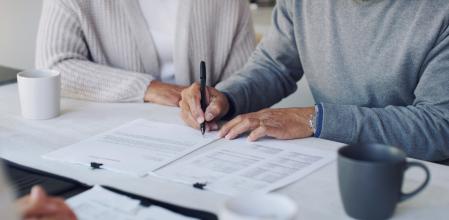 Un hombre deja en su testamento 13 millones de dólares para organizaciones benéficas pero no nombra a ninguna