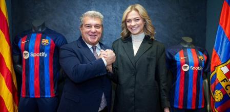 Fridolina Rolfö formaliza su renovación junto al presidente azulgrana Joan Laporta