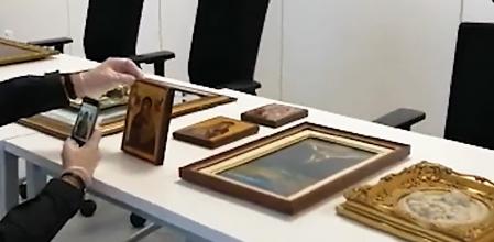 La estafadora también tenía obras de arte