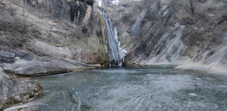 La cascada helada del Gorg del Salt.