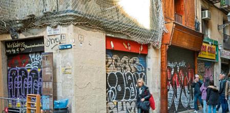 LOCALES CERRADOS EN CIUTAT VELLA.