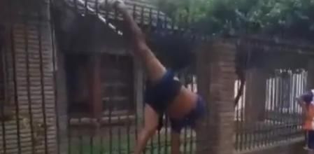 Detienen a un ladrón tras robar en una casa y quedar atrapado en la reja mientras intenta escapar<br>