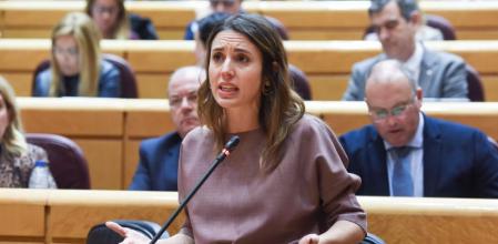 La ministra de Igualdad, Irene Montero, interviene durante una sesión plenaria, en el Senado, a 8 de febrero de 2023, en Madrid (España). Durante la sesión plenaria, el Senado aprueba la ley trans y la reforma de la ley del aborto, en medio de la polémica entre el PSOE y Unidas Podemos sobre la ‘ley del sólo sí es sí’. El pleno también ha debatido y votado la Ley de Empleo, con medidas para la discapacidad y el refuerzo de la Inspección de Trabajo en los ERE. 08 FEBRERO 2023;SENADO;LEY DE EMPLEO;DISCAPACIDAD;LEY;CAMARA ALTA;LEY TRANS Gustavo Valiente / Europa Press 08/02/2023