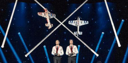 Los magos Frères Chaix actúan en el Festival Internacional de Màgia de Badalona