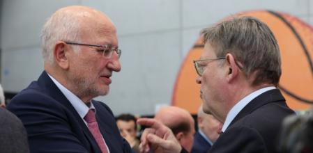 Juan Roig y el president Ximo Puig, este miércoles en la Asamblea general de AVE