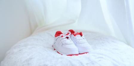 El material del calzado para bebés que empiezan a andar es de lo más importante que hay que tener en cuenta.