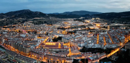 Alcoi acana de recibir la distinción de destino turístico excelente.