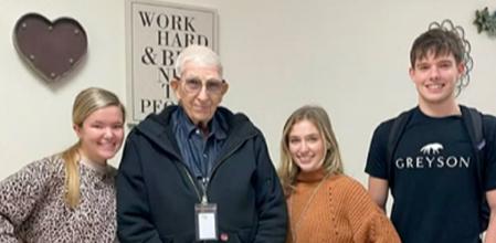 Un solo video TikTok ha sifo suficiente para que los estudiantes aportaran dinero