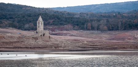 Sequía en el pantano de Sau.