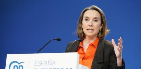 La secretaria general del PP, Cuca Gamarra, durante la rueda de prensa en la que anunció la solicitud de creación de una comisión de investigación por el caso Tito Berni