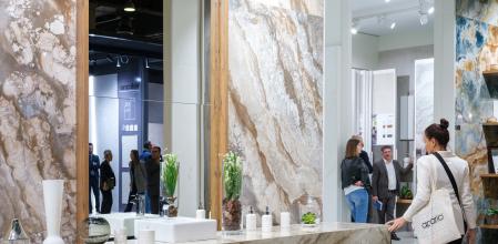 Cevisama sigue congregando esta semana a decenas de visitantes en Feria Valencia