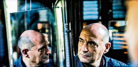 foto XAVIER CERVERA 16/06/2021 Xavier Bosch Sancho (Barcelona, 21 de julio de 1967) es un periodista español que ha desarrollado su carrera profesional en medios catalanes. Está casado con la también periodista y crítica de televisión Mónica Planas. Licenciado en Ciencias de la Comunicación por la Universidad Autónoma de Barcelona (UAB), se ha desenvuelto en medios catalanes tales como radio, televisión y prensa, es autor de una obra de teatro y de varios libros, y ganador de, entre otros, un premio Ondas. Presentó el programa Àgora en TV3.