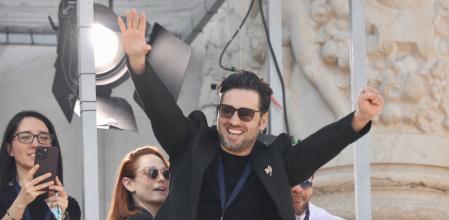 David Bustamante, ayer en la mascletà de la plaza del Ayuntamiento de València