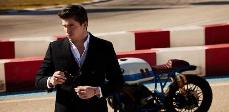 El actor Eric Masip protagoniza la campaña del Día del Padre de la joyería Rabat