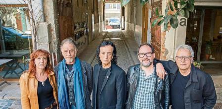 FOTODEL GRUPO EN LA PRESENTACIÓN DE LOS LIBROS 