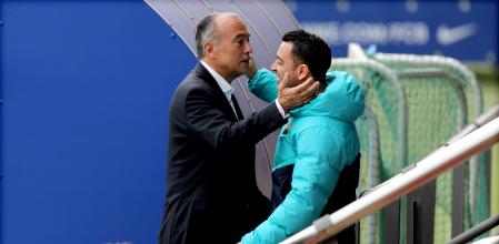 El vicepresidente deportivo Rafa Yuste acudió a la ciudad deportiva para desearle suerte a Xavi y a los jugadores