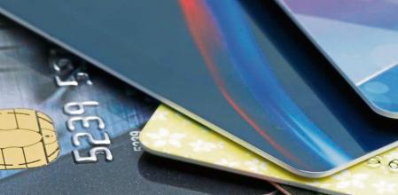 Apilado de tarjetas de crédito