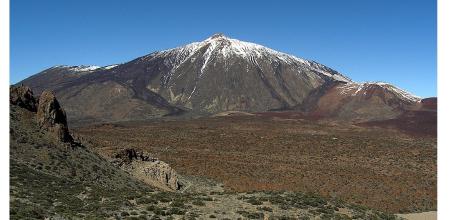 El nuevo estudio señala que el 'corazón caliente' de magma se encuentra a menos de 10 kilómetros de profundidad de la boca del volcán Teide .