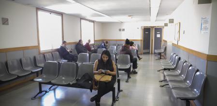 Sala de espera en un centro de Barcelona