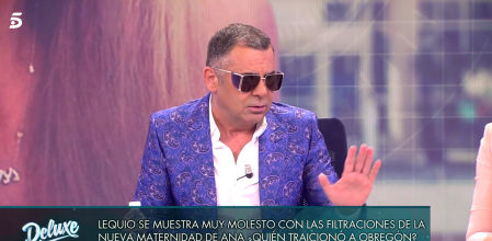 La maternidad de Ana Obregón fue tema de debate en 'Viernes Deluxe'