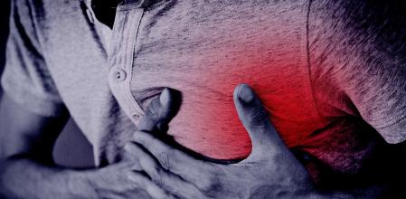 hombre sufriendo un infarto