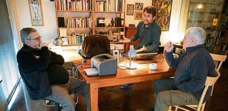 Fotos de Pedro Madueño- Quim Monzó con Pàmies y Julià Guillamón.