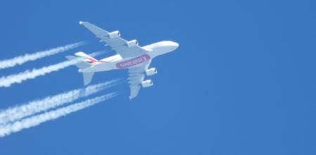 Estelas de condensación.