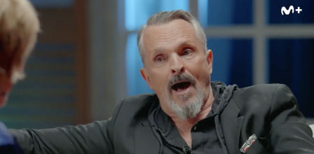Miguel Bosé entona un discurso antivacunas en el estreno del programa de Mercedes Milá para Movistar Plus+