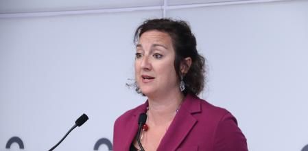 La portavoz del PSC-Units, Alícia Romero, en rueda de prensa desde el Parlament.