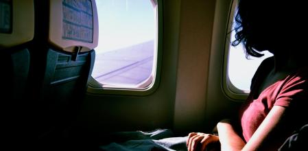 Los viajes de muchas horas sentado suponen un alto riesgo para padecerlo.