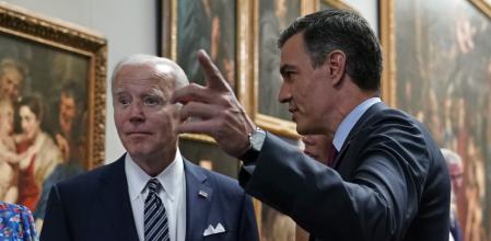 Joe Biden y Pedro Sánchez en la cena organizada en el Prado en la cumbre de la OTAN en Madrid