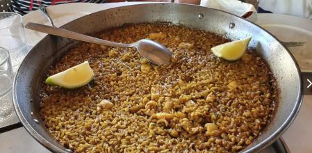 Un arroz a banda listo para ser degustado.