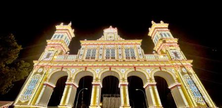 La espectacular entrada al recinto de la Feria de Abril en Sevilla&nbsp;