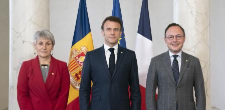 Suñé, Macron y Espot, en el palacio del Elíseo